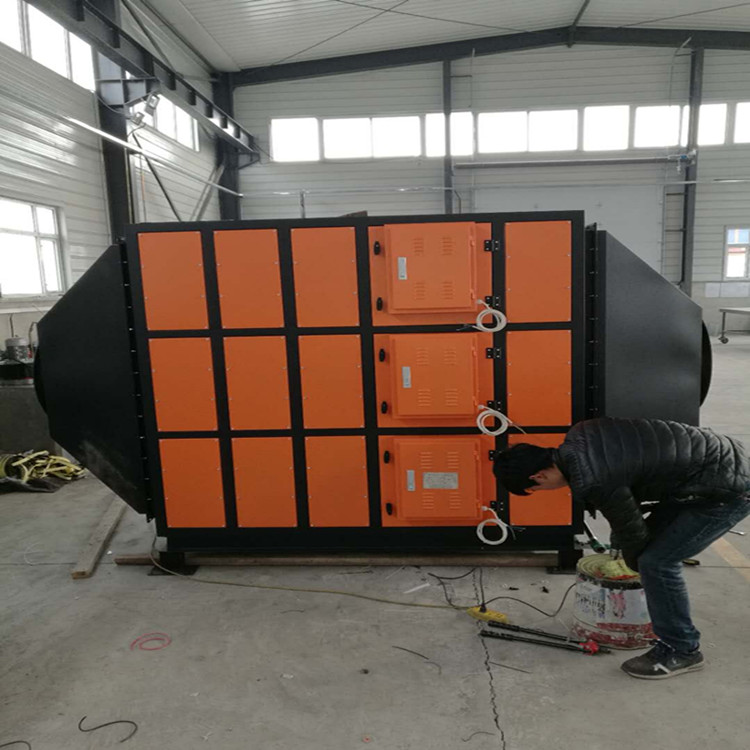 油霧凈化器該怎么工作？